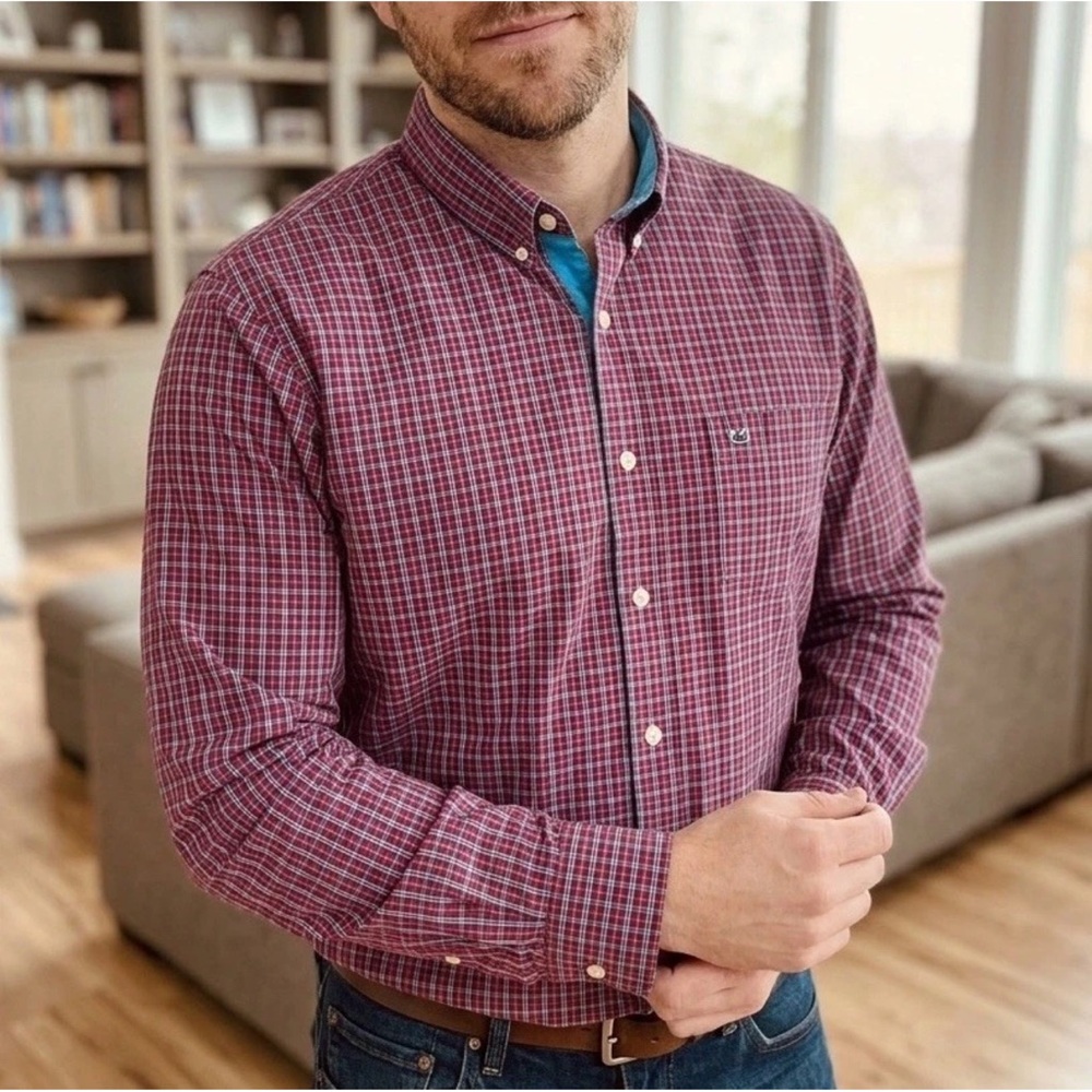 Crown & Ivy Men's L Red Checkered Plaid Button Down Shirt Long Sleeve‎